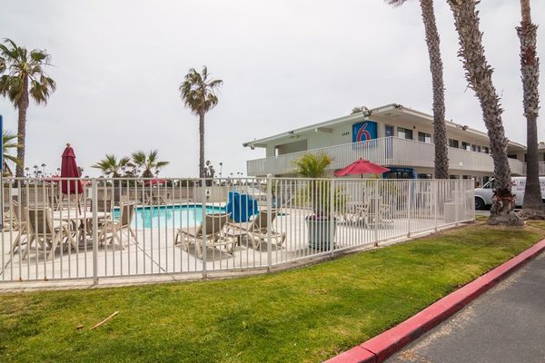 Motel 6 Ventura CA Beach — Property