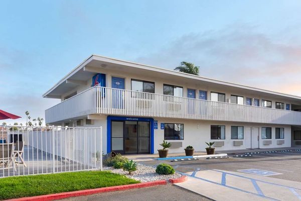 Motel 6 Ventura CA Beach — Property