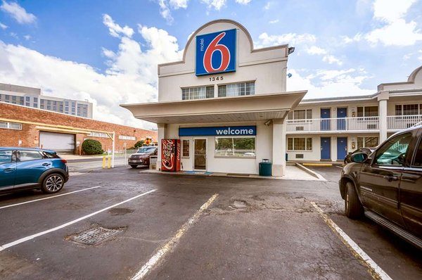 Motel 6 Washington DC Convention Center — Property