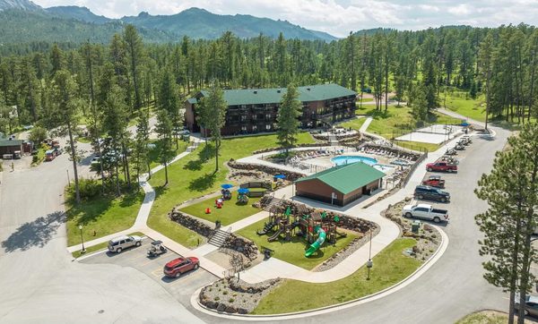 Mount Rushmore Resort Lodge at Palmer Gulch — Property