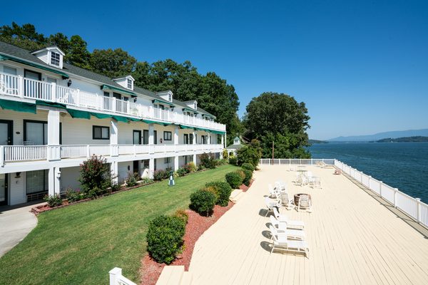 Mountain Harbor Inn Resort On the Lake — Property