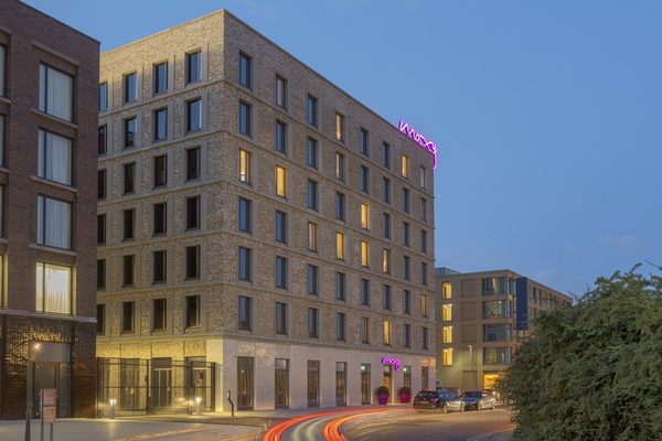 Moxy London Excel — Property