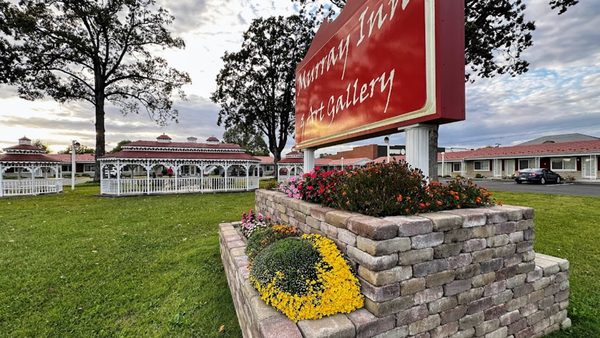 Murray Inn and Art Gallery — Property