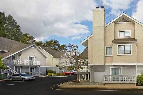 New Haven Village Suites — Property