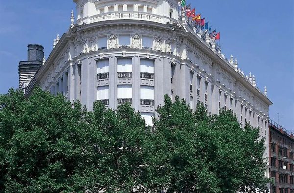 NH Madrid Paseo de la Habana — Property