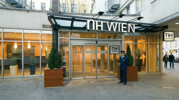 NH Wien City — Property