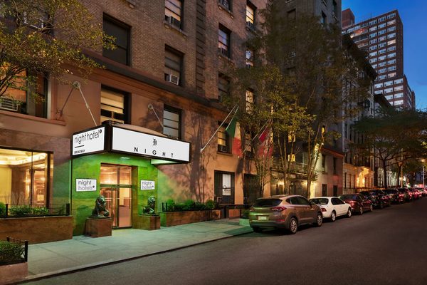Night Hotel Broadway New York City New York — Property