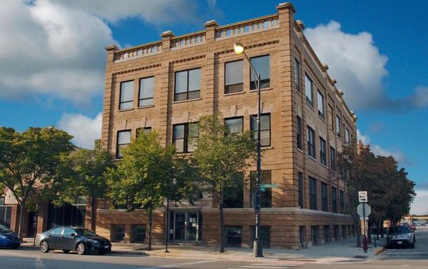Nina s Bed and Breakfast Chicago Illinois — Property