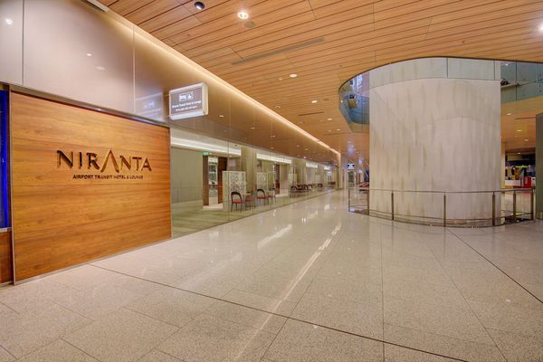 Niranta Airport Transit Hotel Lounge Mumbai Maharashtra — Property