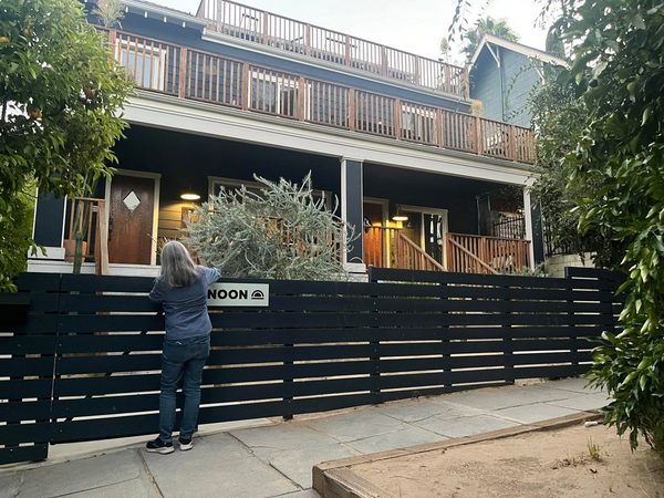 Noon on Sunset Hill Los Angeles California — Property