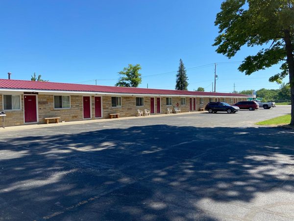 Northland Motel Kawkawlin Kawkawlin Michigan — Property