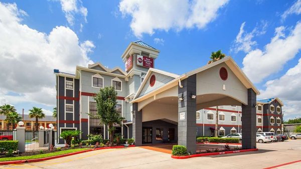 Northwest Inn Suites — Property