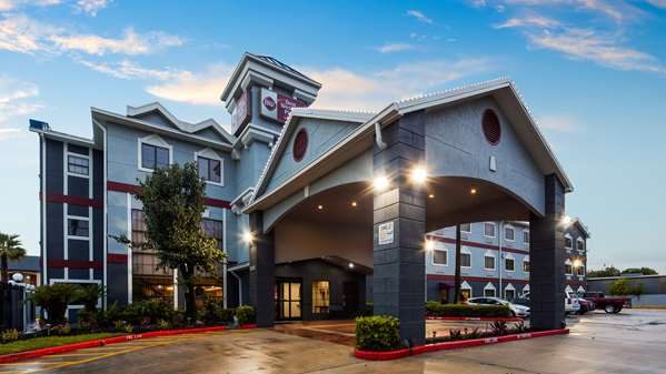 Northwest Inn Suites — Property