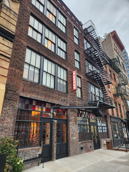 Now Now Noho — Property
