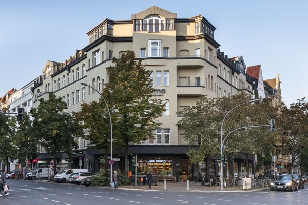 Numa Berlin Novela — Property