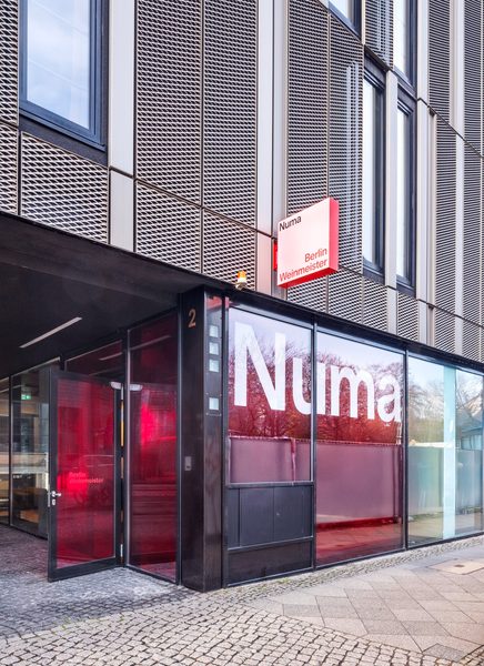 Numa Berlin Weinmeister — Property