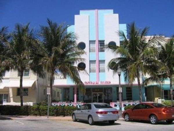 Ocean Surf Miami Beach Florida — Property