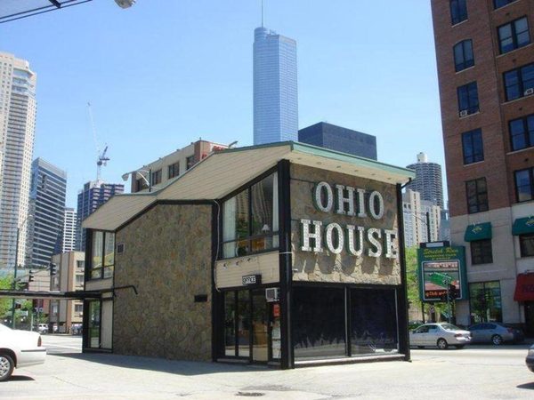 Ohio House Motel Chicago Illinois — Property