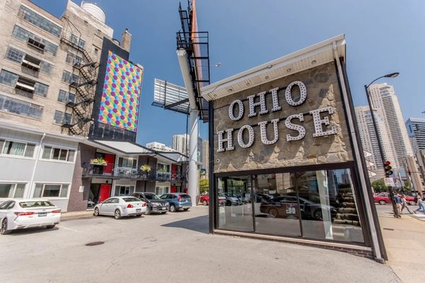 Ohio House Motel Chicago Illinois — Property