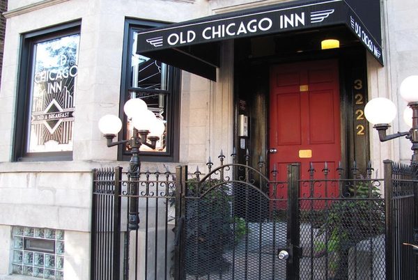 Old Chicago Inn featuring Room 13 Chicago Illinois — Property