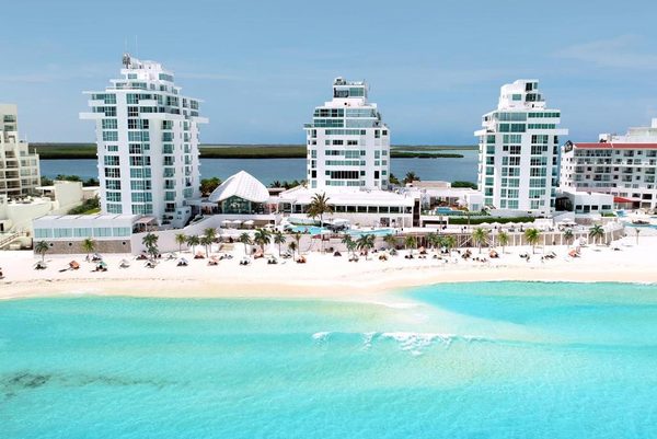 Oleo Cancun Playa — Property