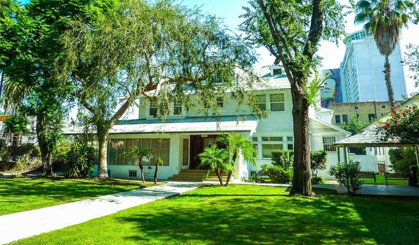 Orange Drive Hostel Los Angeles California — Property