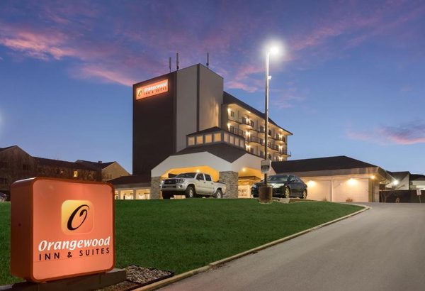 Orangewood Inn Suites Kansas City Airport Kansas City Missouri — Property