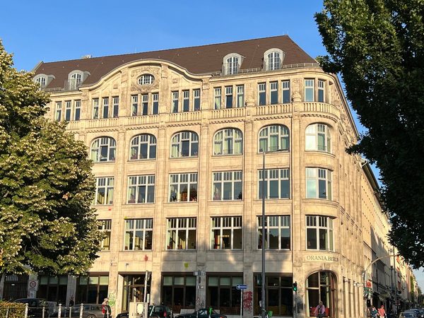 Orania Berlin — Property