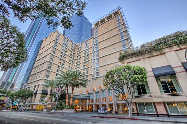 Orbit Hotel and Hostel Los Angeles California — Property