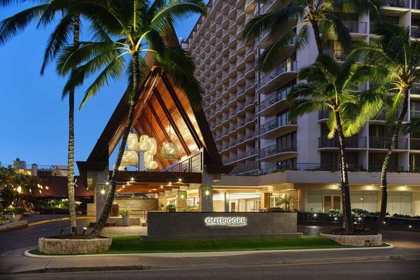 OUTRIGGER Reef Waikiki Beach Resort Honolulu Oahu Hawaii — Property