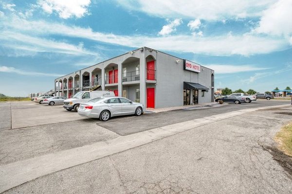 OYO Hotel San Antonio Lackland Air Force Base West — Property