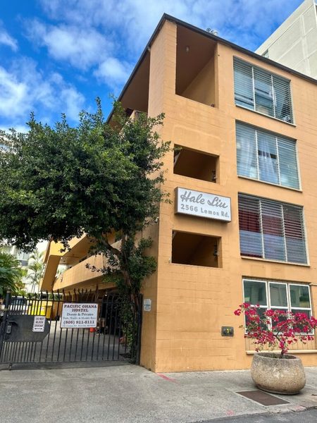 Pacific Ohana Hostel — Property