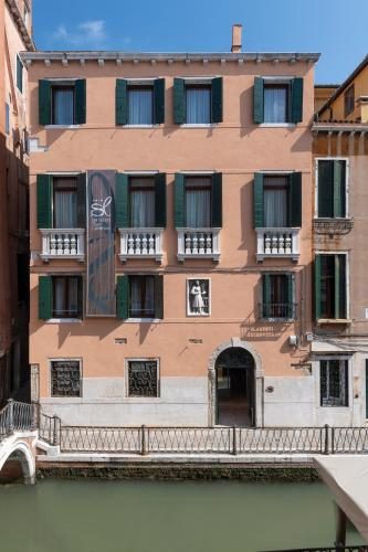 Palazzo San Lorenzo — Property