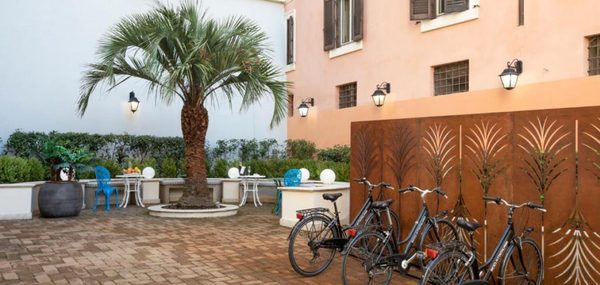 Palm Suite — Property
