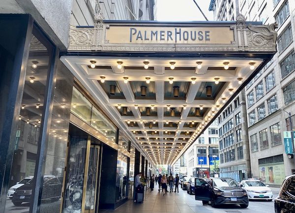 Palmer House a Hilton Hotel Chicago Illinois — Property