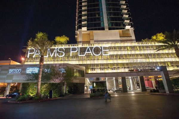 Palms Place Hotel And Spa — Property