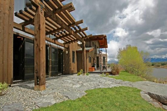 Paradise Gateway Bed Breakfast — Property