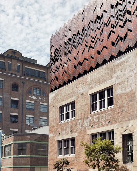 Paramount House Hotel — Property