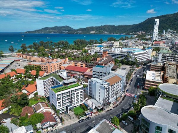 Paripas Patong Resort — Property