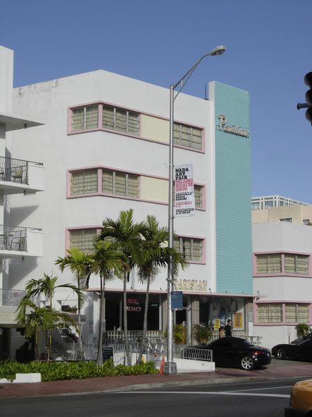 Parisian Hotel Suites Miami Beach Florida — Property