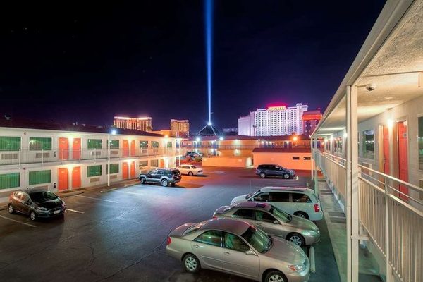Park Inn by Radisson Las Vegas Tropicana Las Vegas Nevada — Property