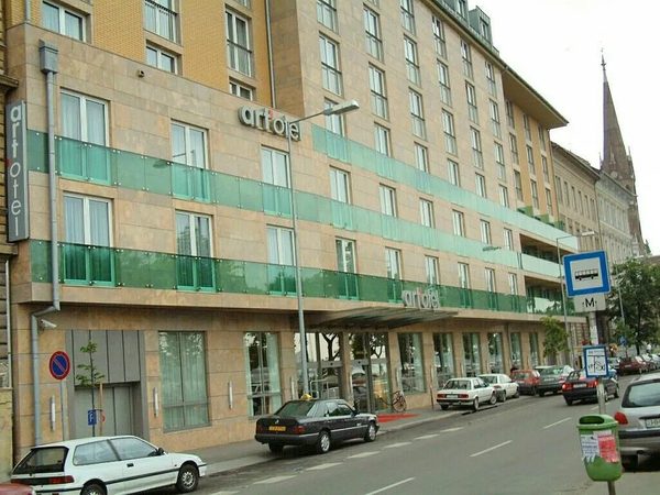 Park Plaza Budapest — Property