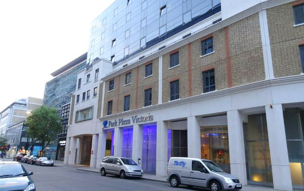 Park Plaza Victoria London — Property