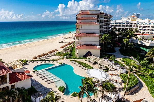 Park Royal Beach Cancun — Property