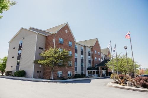 Parkview Inn Suites Lancaster Lancaster Pa — Property