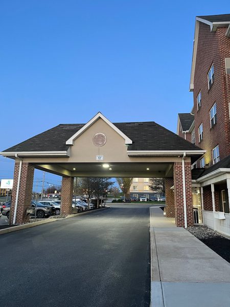 Parkview Inn Suites Lancaster Lancaster Pa — Property