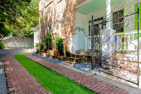 Parson Inn — Property