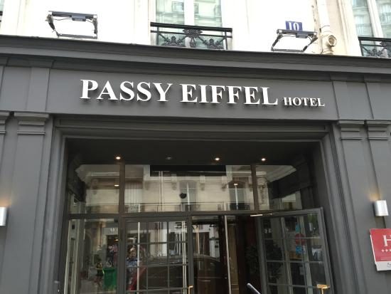 Passy Eiffel Hotel — Property
