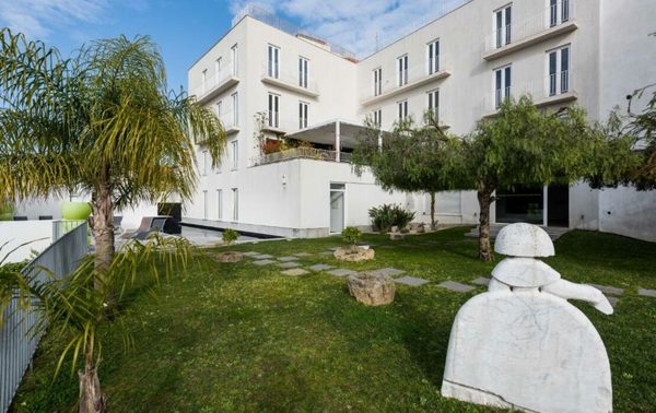 Pateo 13 — Property