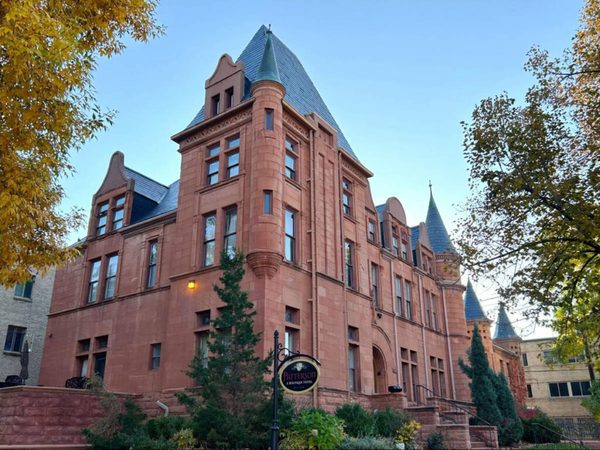 Patterson Inn — Property